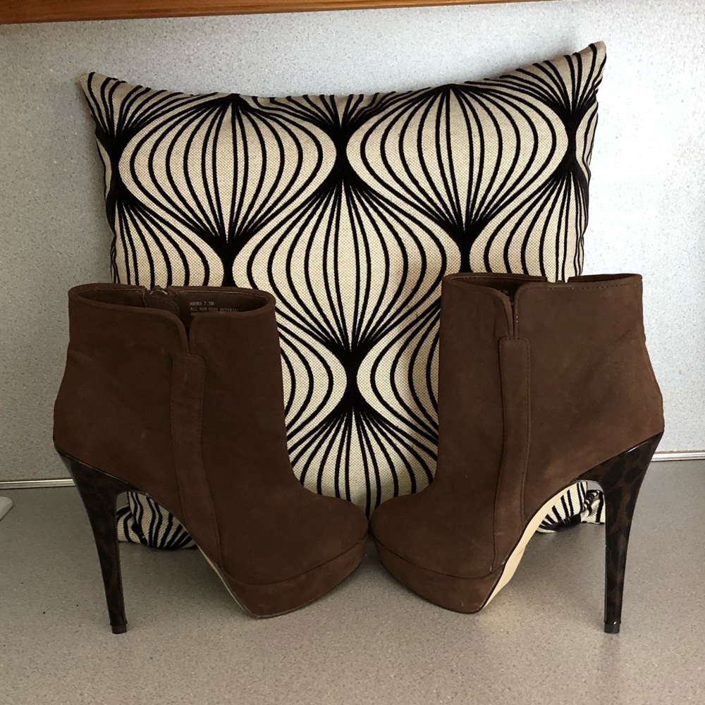 Leopard Print Heel-Chocolate Brown Booties